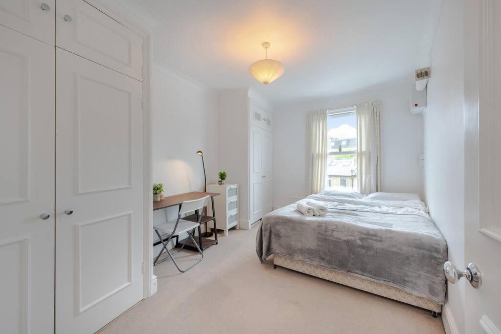 Апартаменты Cosy 2 Bed In Kensington Olympia Лондон Экстерьер фото