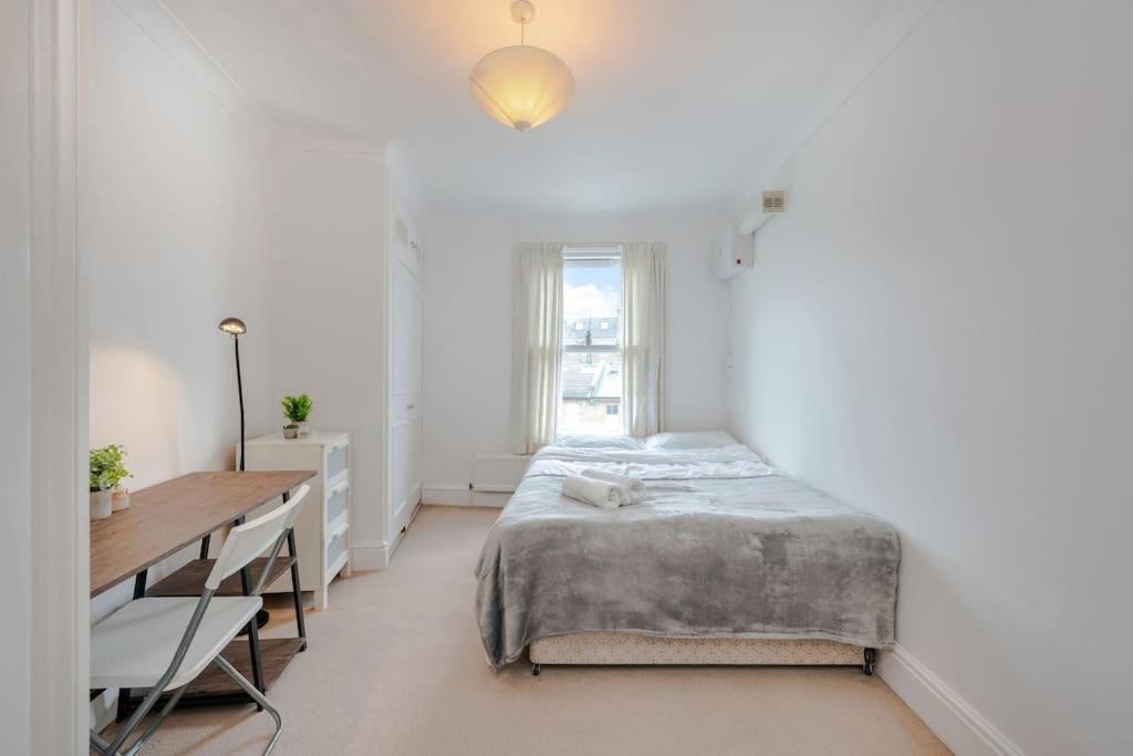 Апартаменты Cosy 2 Bed In Kensington Olympia Лондон Экстерьер фото